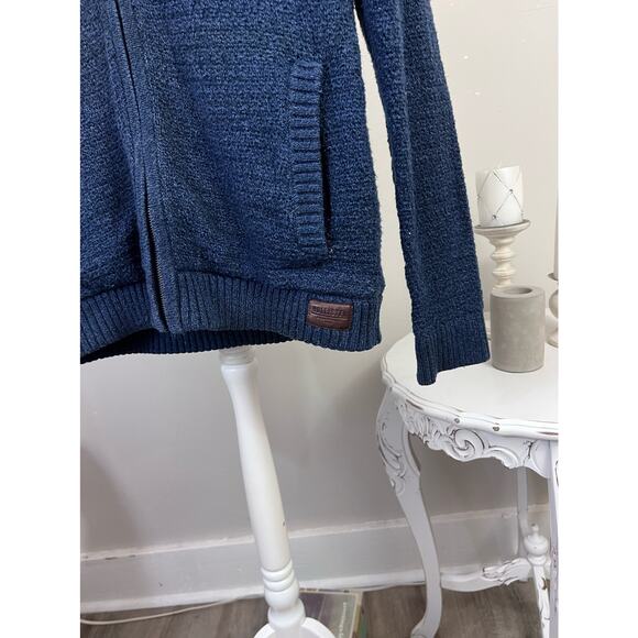 Hollister Men's Size Small insulated Hoodie warm, cozy, Fall Winter, Spring #74 - Picture 3 of 7